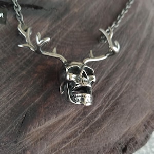 Skull necklace / Iron skull necklace / mens skull necklace / skeleton necklace / punk necklace / skull pendant / Memento mori necklace
