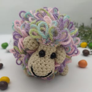Zabawka Mała Puszysta Owca ręcznie robiona / Zabawka Owca / Owca amigurumi / Zabawka Baran / Lalka Baranek / Ręcznie Robiona Owca / Baran amigurumi ręcznie robione / Mała Owca