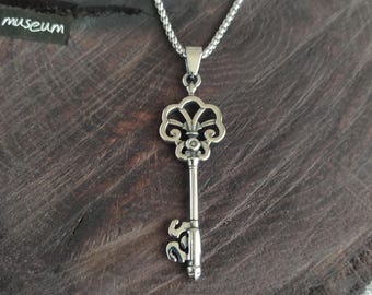 Key Necklace / key charm necklace / tiny key necklace / antique key necklace / victorian key / Key pendant / vintage skeleton key /Key Steel