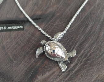 Sea turtle necklace / turtle necklace / Iron turtle pendant / sea turtle jewelry / sea life necklace / sea turtle charm / sea turtle pendant