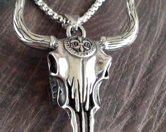 Cowboy necklace / Buffalo skull pendant / Farmers necklace / Cow Skull Necklace / Cow Jewellery / Bull Skull Head jewelry / Rodeo jewelry