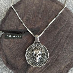 Memento mori jewelry / Memento mori pendant / Santa Muerte jewelry / Santa Muerte necklace pendant / Memento mori necklace / Skull necklace