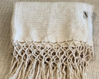 Vintage Handwoven throw blankets crafted from LIama wool in Terracotta color, sofa throw for Livingroom, lightweight bed cover,sofa blanket.