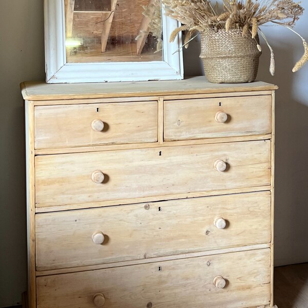 commode  anglaise ancienne en bois massif  brut 5 tiroirs