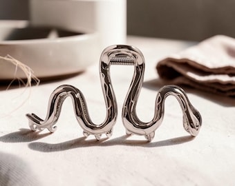 Gothic Snake Hair Clip Metal Hair Claw, Serpent Barrette, Witchy Hair Accessory, Dark Academia Style Hair Clip for Women