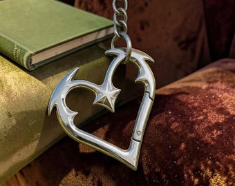 Heart Carabiner Clip, Metal Keychain Carabiner, Bag Clip for Keys and Backpacks, Retro Gothic Keychain, Spring Clip Charm