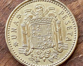 A peseta from the year 1966, with Franco&#39;s face and a star 19 72