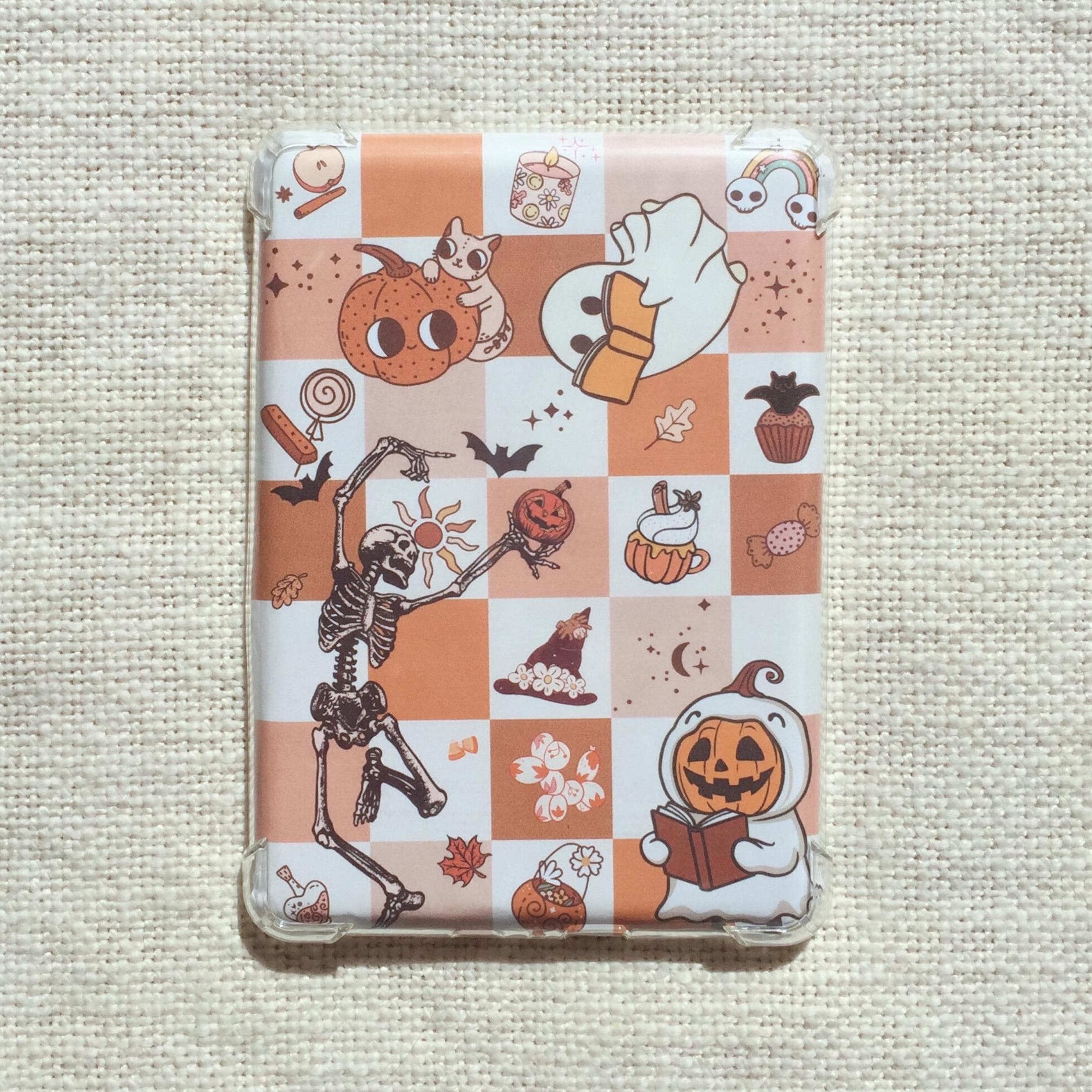 Spooky Cute Checkered Printable Insert for Kindle Clear Case
