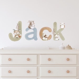 Decalque personalizado em aquarela para berçário de meninas e meninos com nome para parede com adesivos de animais da floresta, decalques personalizados com nome e animais