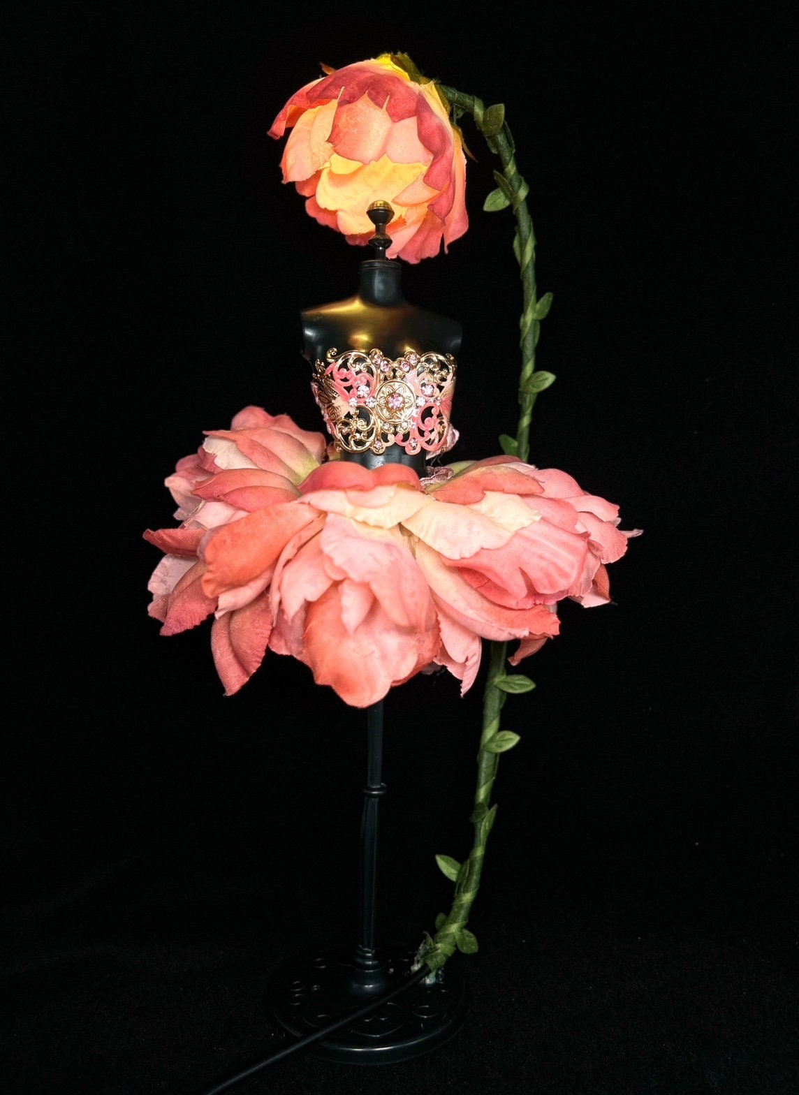 Fairy Night Light| Flower Doll Lamp With Metal Armor| Rouge Pink Petal Dress  and Zircon,gem| Handmade Arts&craft|decor Display| Doll Clothes - Etsy UK
