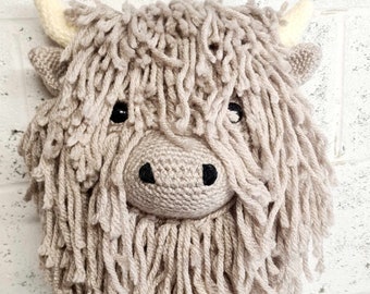 Highland cow crochet cushion pattern only. U.S