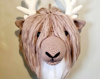 crochet deer cushion wall hanging pattern U.S terms