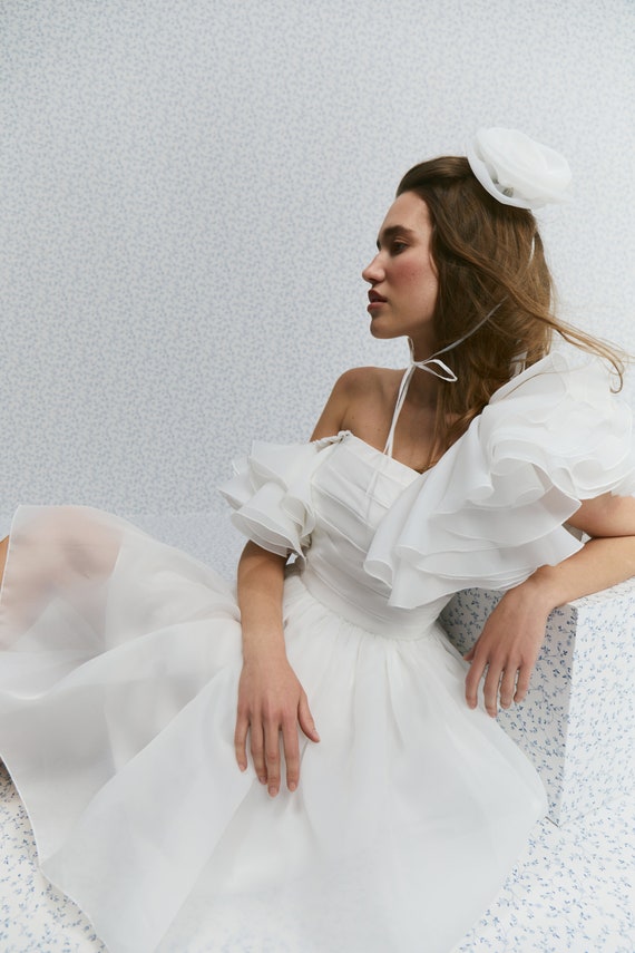 Laura dress canada hotsell