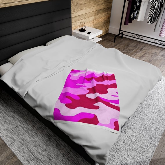 Pink Camouflage Velveteen Plush Blanket
