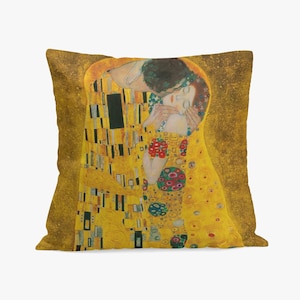 Gustav Klimt The Kiss pillow cover, golden art cushion, romantic throw pillow, Art Nouveau decor, Klimt gift for art lovers.