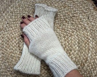 White alpaca wool knitted fingerless mittens Knit finger less gloves 100% alpaca wool arm warmers Fingerless mitts