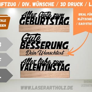 Può includere: Cartelli in legno neri tagliati al laser con frasi per compleanni, auguri di pronta guarigione e San Valentino. I cartelli sono montati su basi in legno di colore chiaro. L'immagine include anche formati di file digitali e l'indirizzo del sito web laserartholz.de.