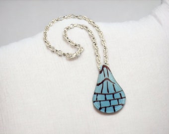 statement glass drop pendant on silver plated link necklace