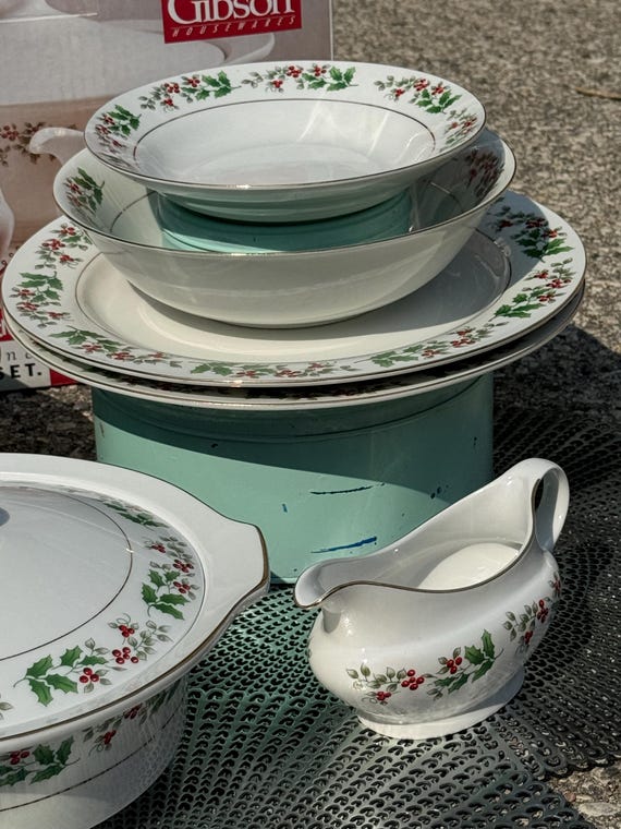 Table Setting for Eight Plus Gibson Housewares Christmas Charm