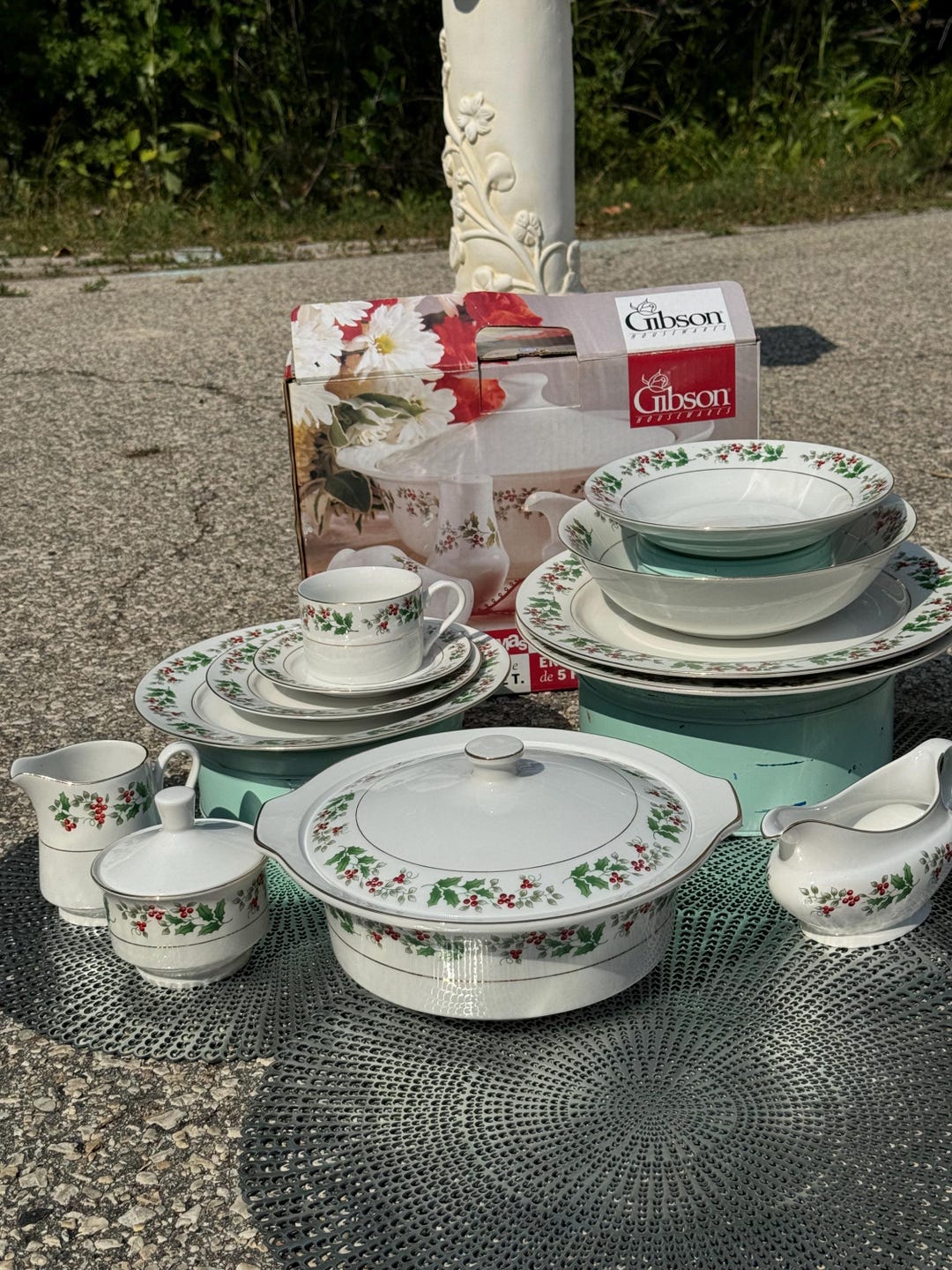 Table Setting for Eight Plus Gibson Housewares Christmas Charm