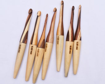 Wooden Crochet Hooks Set Of 7 for Knitting and Crocheting