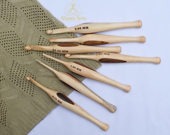 Handmade multiwood Crochet Hook Set: Ergonomic Knitting Needles set of 7 and 13 (3mm-10mm)
