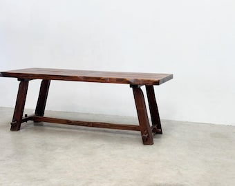 Dining table by Aranjou