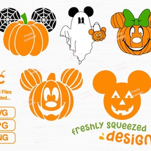 Może przedstawiać: Kolekcja pomarańczowych wzorów na Halloween z motywem dyni, w tym uszy Myszki Miki, duch trzymający dynię i dynia z zieloną kokardą. Projekty są w formatach SVG, JPG i PNG. Tekst "freshly squeezed designs" jest również dołączony.