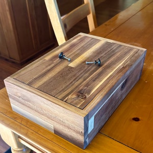 Hölzerne Spiel-/Sammelkartenbox