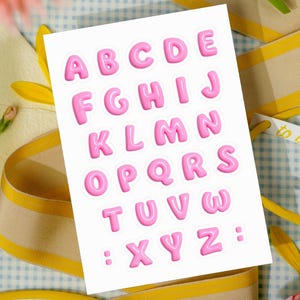 Hoja de pegatinas con letras de caramelo - Pegatinas kawaii Y2k de Pinterest, pegatinas coloridas A-Z para moodboards, bujo, scrapbooking y aprendizaje del alfabeto