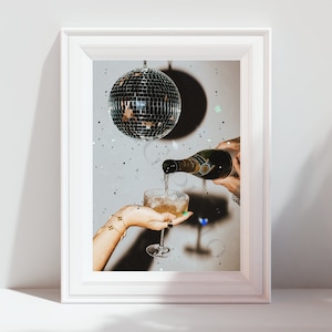 Glitter Disco Ball Champagne Print, Disco Christmas Art, Estetyczna modna sztuka ścienna, Wydruki na wózki barowe, Wydruk na wózki barowe, Alkoholowa sztuka ścienna