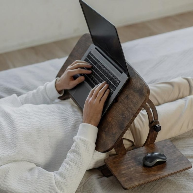 Copy for lcapote (Madeira) | 17-inch Laptop Stand, 50 deg. Tilt, Foldable Lap Desk, Portable Wood Laptop Desk for Bed, Work-from-Home Gift bild 4