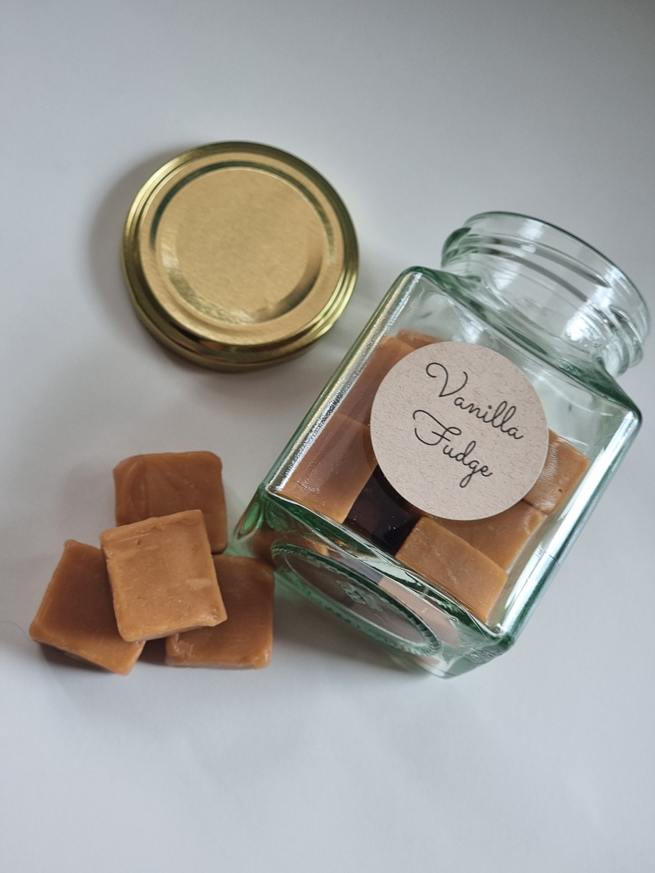 Tea Hamper Yorkshire Tea, Chocolate Hearts, Vanilla Fudge, Spiced Fruit