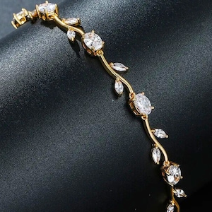 Adjustable Cubic Zirconia Leaf Bracelet | Minimalist Crystal Bridesmaids Jewelry | Cubic Zirconia Bracelet for Her | Dainty Wedding Gift