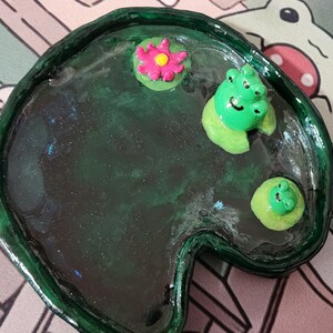 Lilypad Frog trinket dish Please read full description image 9