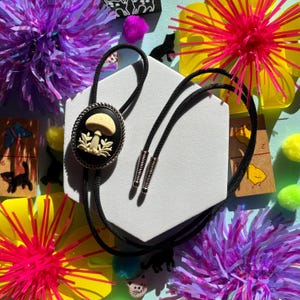 Mushroom Bolo Tie / Black and Cream Mushroom Cameo / Handmade Bolo / Minimalistic Tie  / Cowboy Western Bolo / Wedding Bolo / Gifts for Him