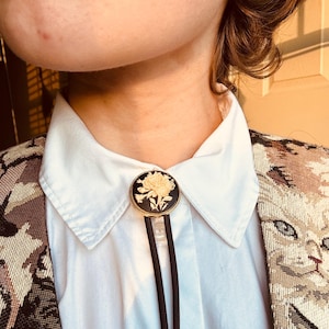 Customizable Floral Bolo Tie / Flower Bouquet Cameo / Handmade Bolo Tie / Minimalistic Necktie / Cowboy Bolo Tie / Western Jewelry Bolo Tie