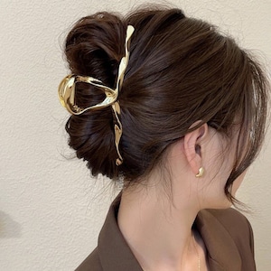 Minimalist gold hair clip, elegant silver hair clip, metal hair accessories, hair clip for women, hair clip for thick and thin hair
