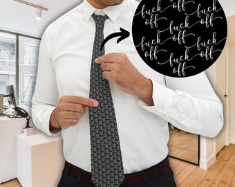 Cravate à motif cursif Fuck Off - Cravate pour homme avec mots cachés en noir avec inscriptions blanches