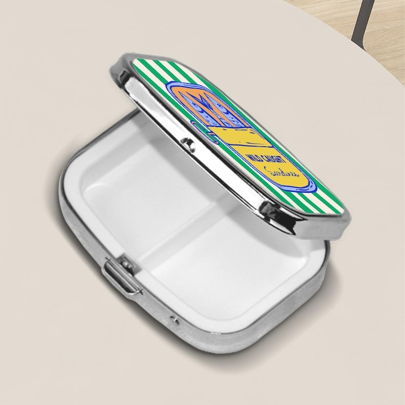 Pilulier Sardines : petite forme rectangulaire avec 2 compartiments - 6 variantes image 5