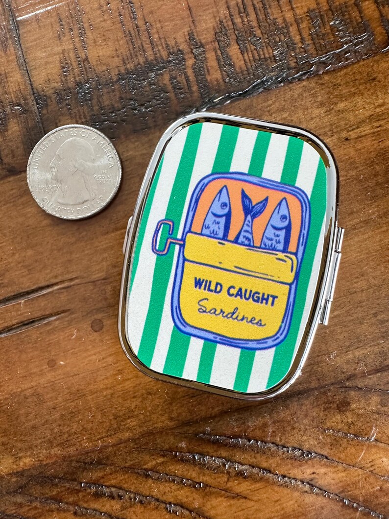 Pilulier Sardines : petite forme rectangulaire avec 2 compartiments - 6 variantes image 14