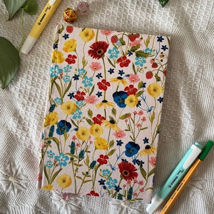 Carnet cartonné floral multicolore fait main