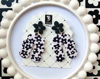 Black and Cream Daisy Earrings | Black and White Flower Earrings | Black and White Statement Jewelry | Wavy Earrings | Polymer Clay Earrings