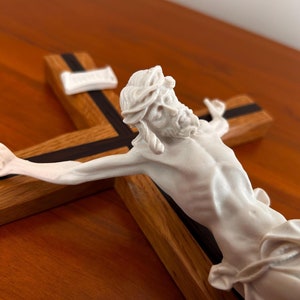 16&quot; Inlayed Crucifix  | Wenge Inlay and Silver Resin Corpus