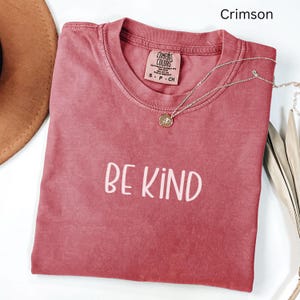 Camiseta &quot;Be Kind&quot; de Comfort Colors®, camiseta &quot;Maestro de la bondad&quot;, camiseta &quot;Elija la bondad&quot;, camiseta &quot;Regreso a la escuela&quot;, camiseta &quot;Maestro de escuela primaria&quot;
