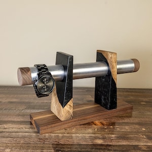 Support pour montre Horizon : présentoir en noyer, résine et aluminium