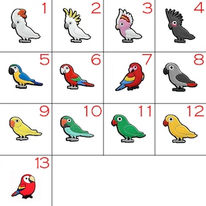 Puede incluir: Un conjunto de 13 pegatinas de goma de loros y pájaros coloridos. Las pegatinas están numeradas del 1 al 13. Los pájaros son de varios colores, incluyendo rojo, azul, verde, amarillo y gris.