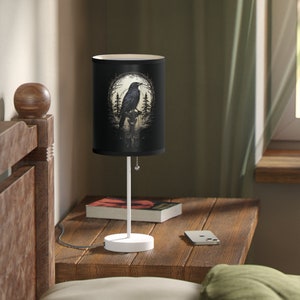 Gothic Raben Lampe, Nachtwache, Raben Lampe dunkel, Nachttischlampe, Tischlampe dunkel, Unikat Lampe, Rabe Geschenk Lampe