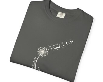 Dandelion Moon Tee, Celestial Dandelion T-Shirt, Boho Moon and Stars Botanical Tee, Witchy Nature Shirt, Aesthetic Top, Mythical Tee