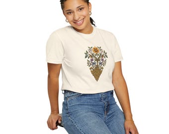 Viking Inspired Wildflower Knot Bouquet Shirt, Norse Mythology Tee, Celtic Tree of Life floral illustration T-shirt, Botanical Knotwork Tee